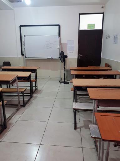 عکس دبیرستان آفرینش