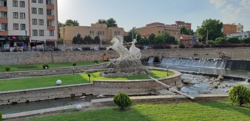 عکس مجسمه آناهیتا