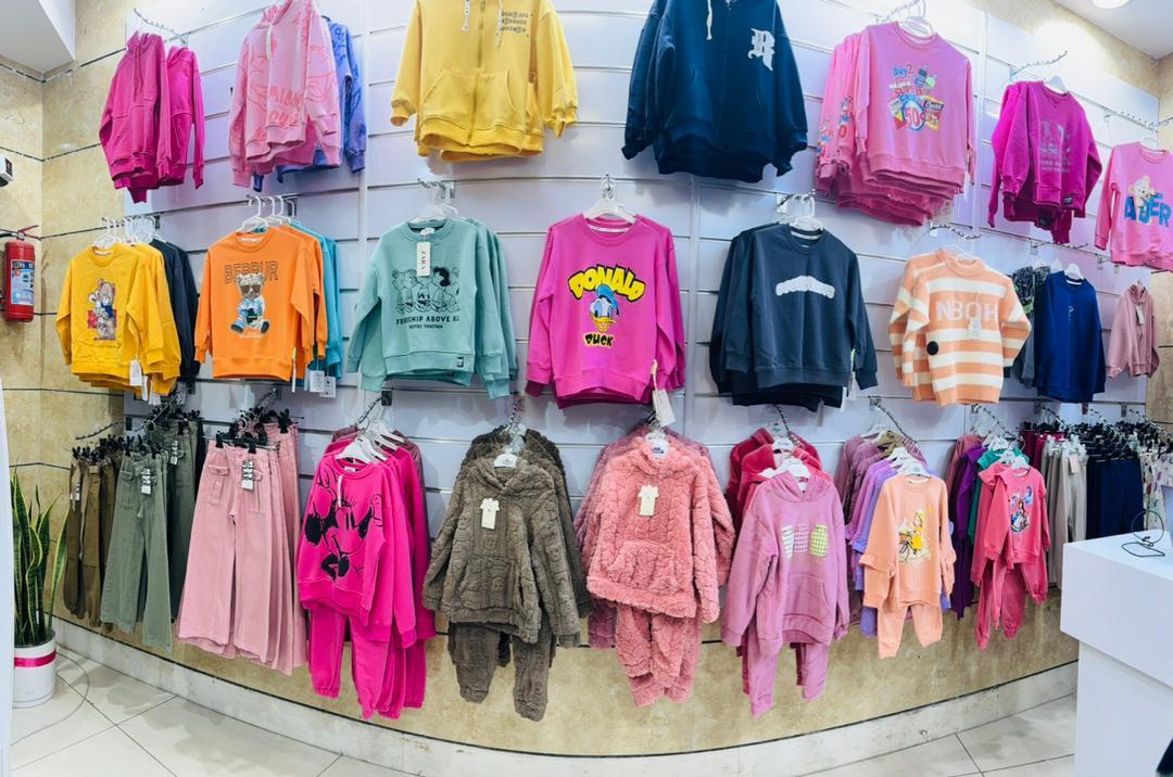 عکس فروشگاه پوشاک بچه گانه شادان 