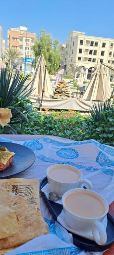 عکس کافه صبحانه تُمُشی لنگر