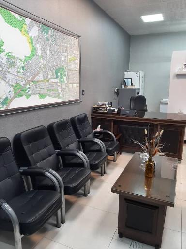 عکس مشاور املاک کُندُز