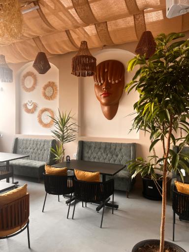 عکس کافه فست فود فیورا