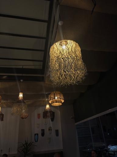 عکس کافه فست فود فیورا