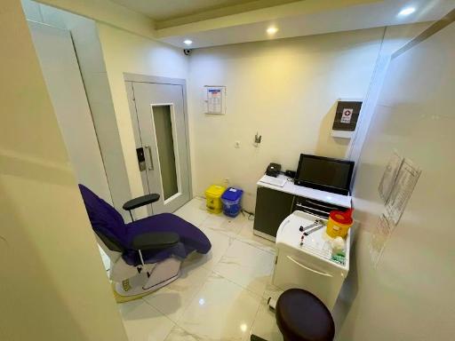 عکس آزمایشگاه پاتوبیولوژی شما