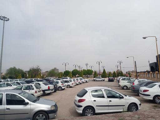 عکس پارکینگ کوروش ۱ دانشجویان