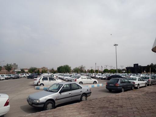 عکس پارکینگ کوروش ۱ دانشجویان