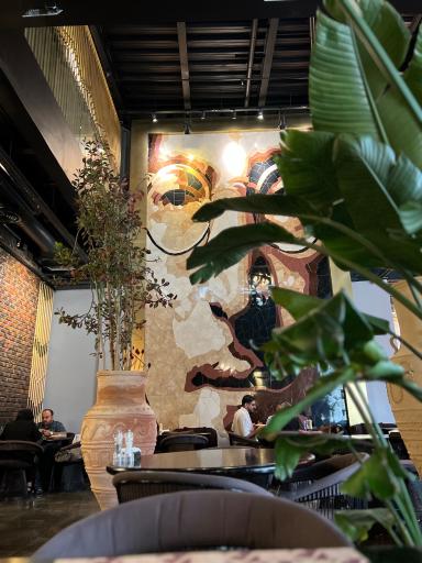 رستوران بین المللی مگریز