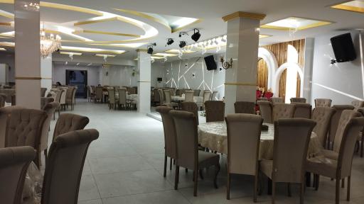 عکس تالار فرهنگیان قم