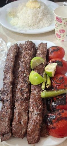 عکس چلوکبابی حاج علی