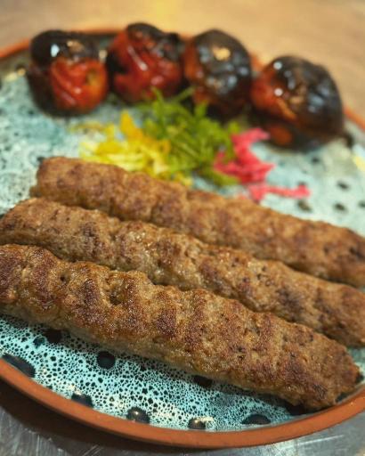 کبابی و رستوران آقاجان