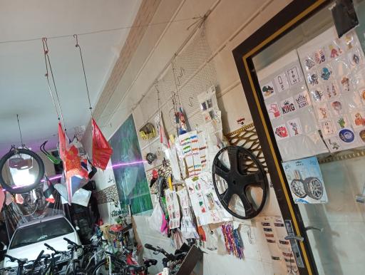 عکس دوخرچه تک سوار