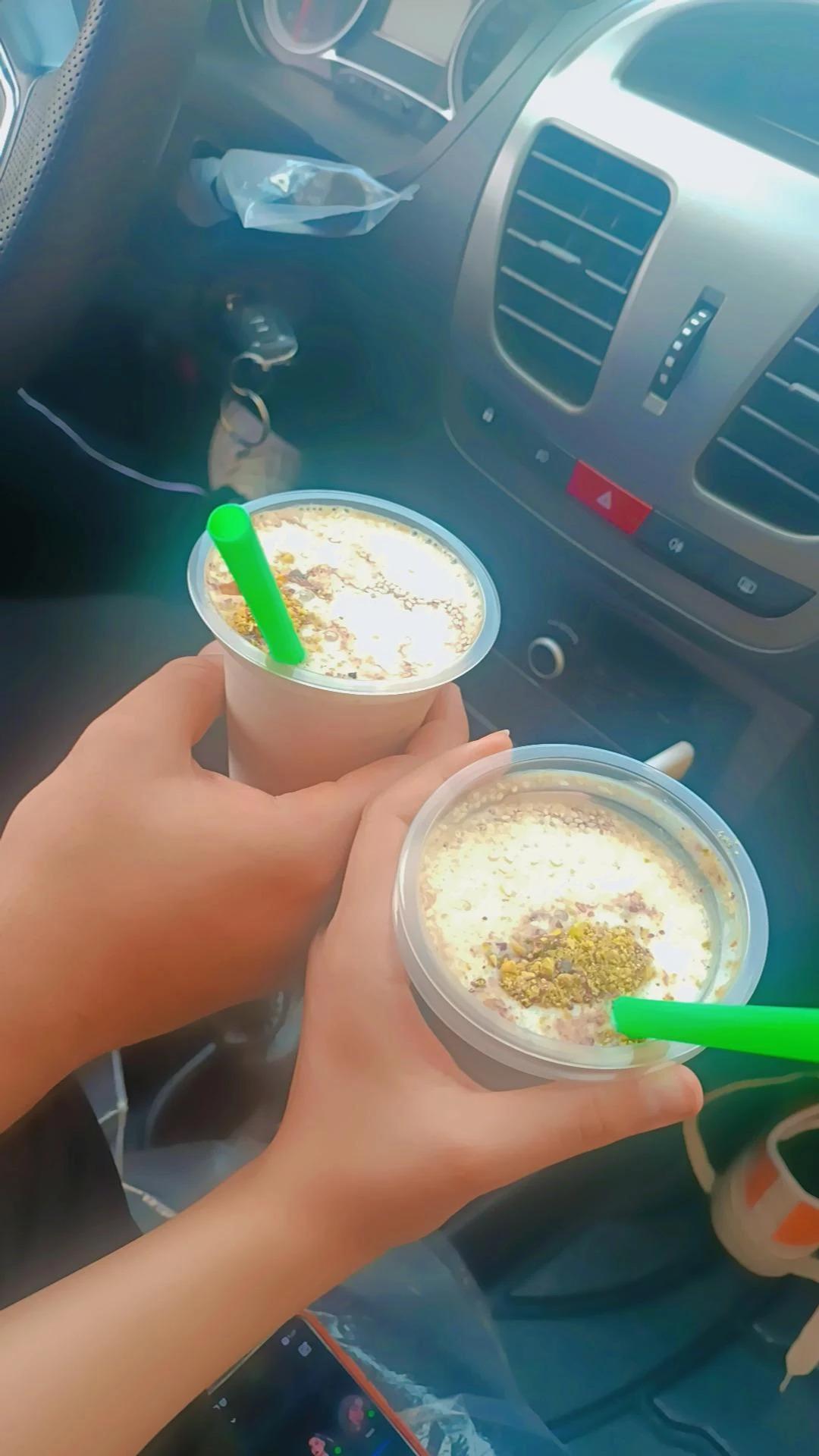 عکس بستنی هلی شعبه پرند