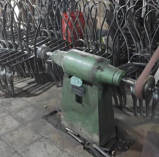 عکس صندلی فلزی داتیس