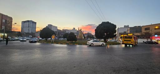 عکس میدان دانش