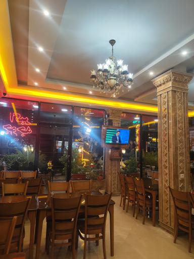 عکس رستوران دایی علی