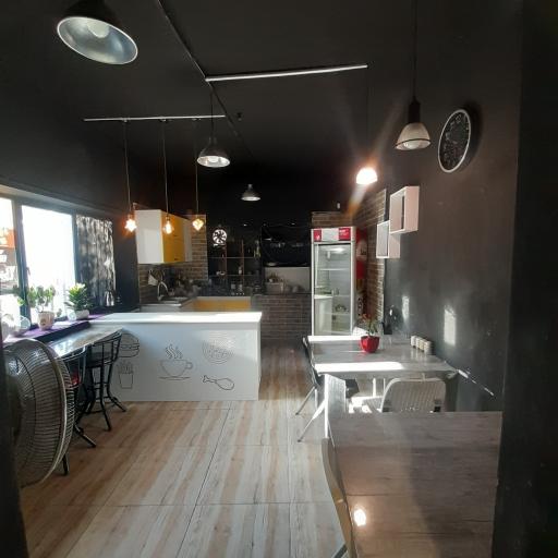 عکس باشگاه بدنسازی مدرسه قدیمی