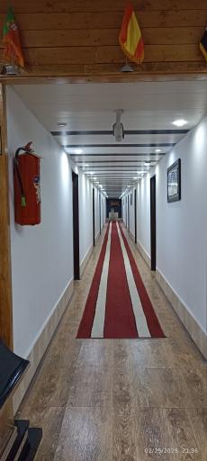 عکس هتل آکراس