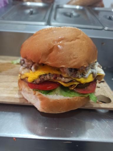 عکس فست فود ملنگو