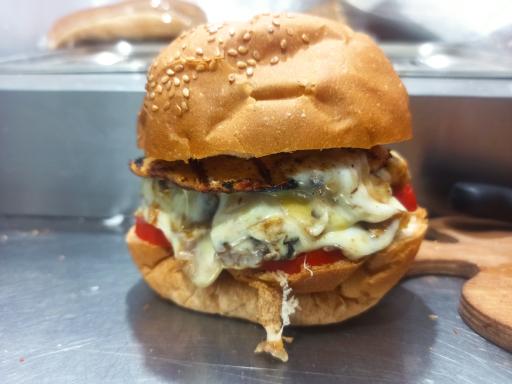 عکس فست فود ملنگو