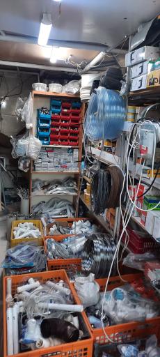 عکس ابزار و لوله مدرن