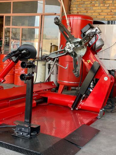 عکس تعویض روغنی استاد اسماعیل رشیدی