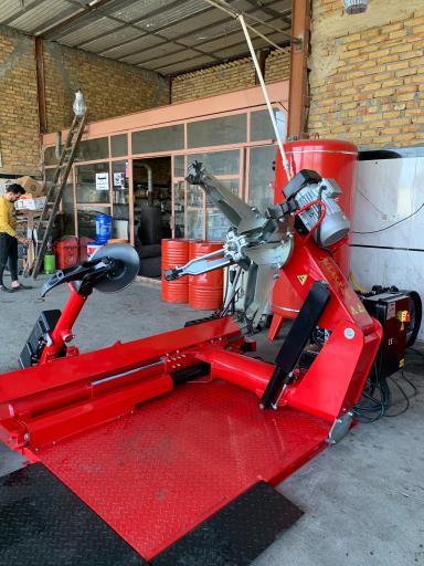 عکس تعویض روغنی استاد اسماعیل رشیدی