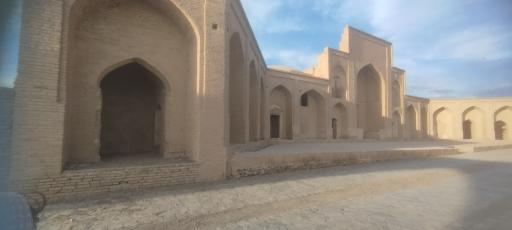 عکس شهر تاریخی تون