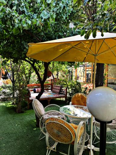 عکس باغ رستوران علی بابا