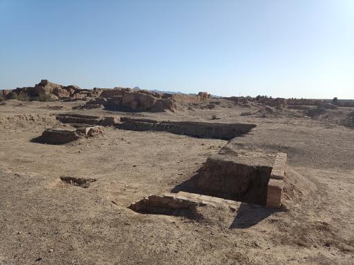 عکس شهر تاریخی تون