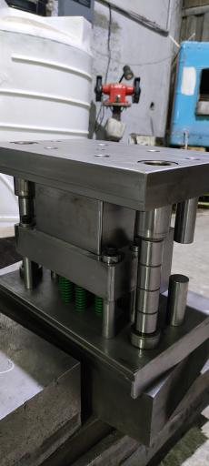 عکس قالبسازی کیان صنعت