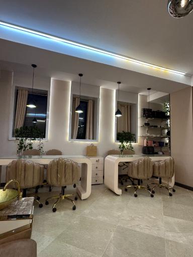 عکس سالن و آکادمی زیبایی شکییارا