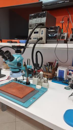 عکس آموزشگاه تعمیرات موبایل آناتل 