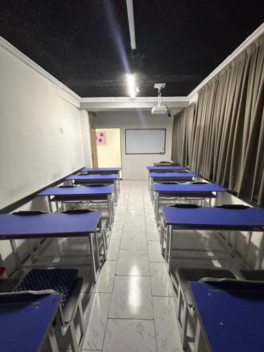 عکس دبیرستان دخترانه دانش نوین