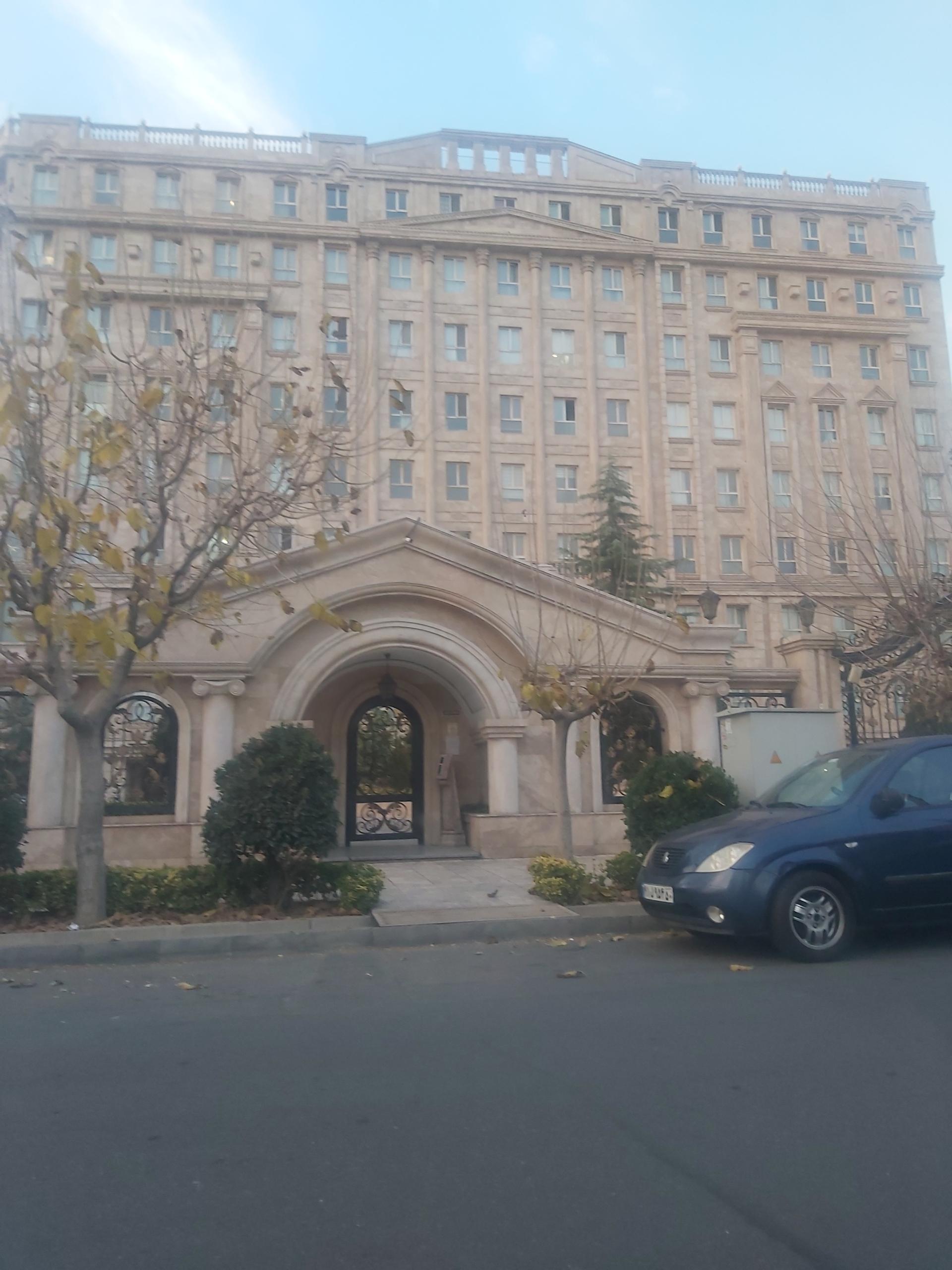عکس برج آریانا