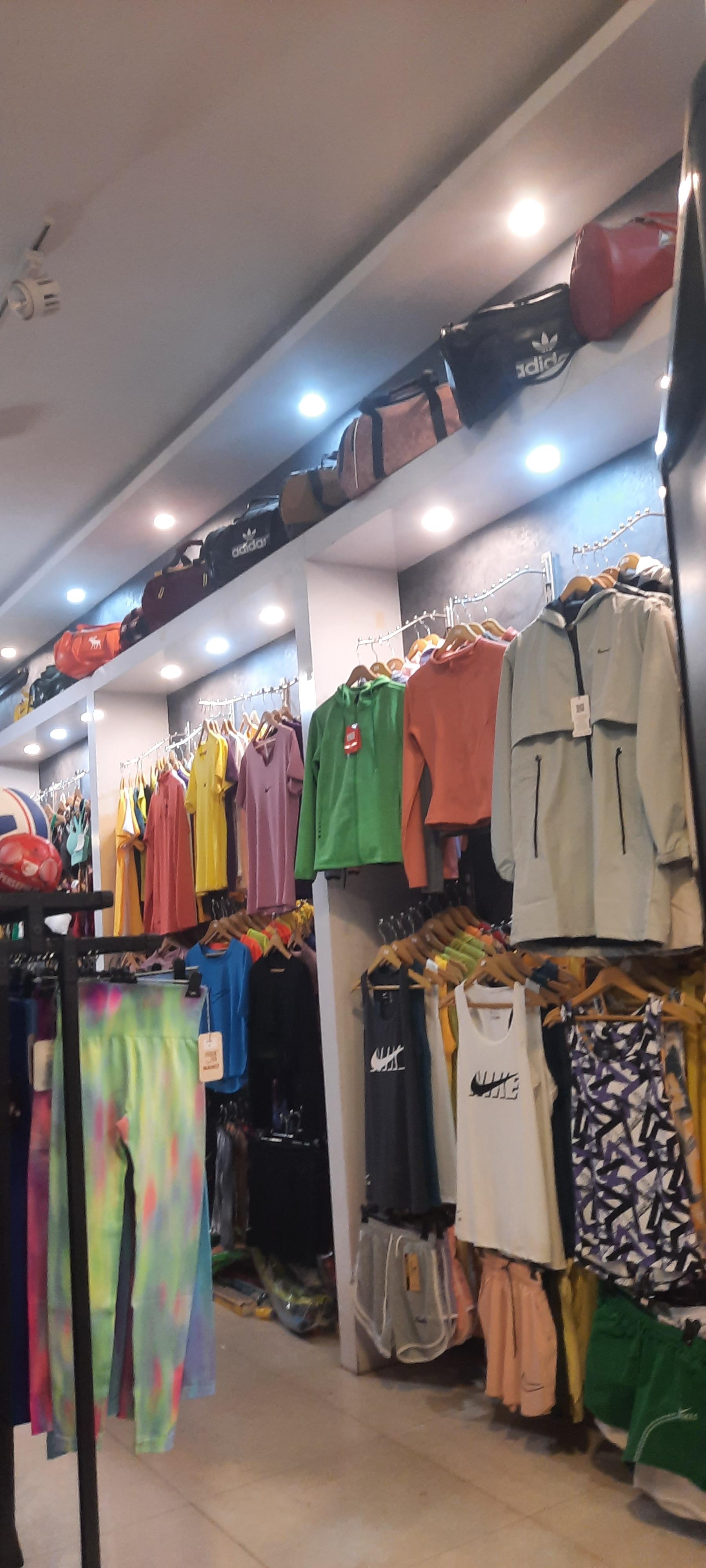 عکس فروشگاه لوازم ورزشی پیل تن