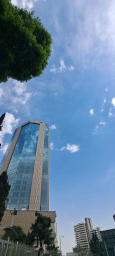 عکس ساختمان مرکزی بانک آینده