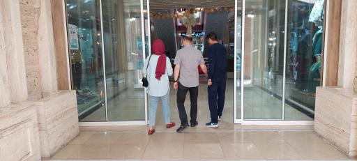 عکس مجتمع تجاری رفاهی شریعت