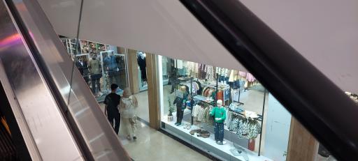 عکس مجتمع تجاری رفاهی شریعت