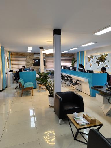 عکس آژانس مسافرتی چکاوک آسمان آبی