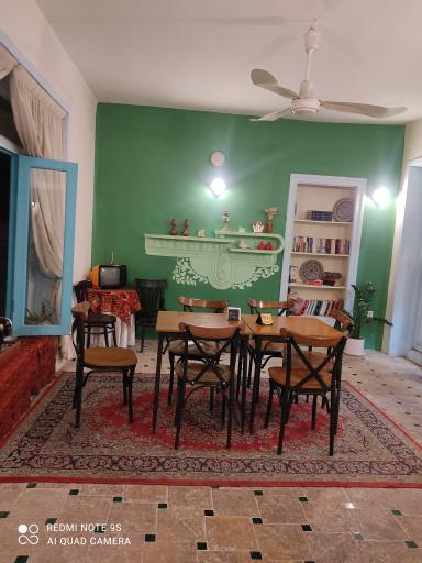 عکس کافه کتاب آبگینه