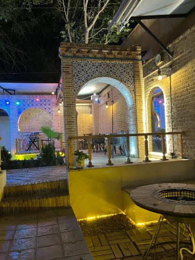 کافه کتاب آبگینه