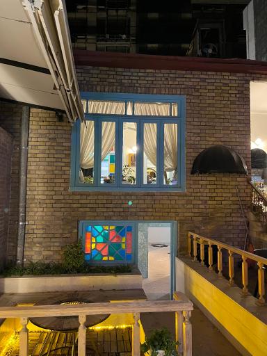 عکس کافه کتاب آبگینه