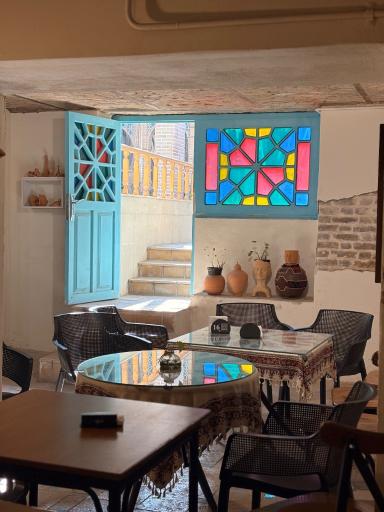 عکس کافه کتاب انتظار