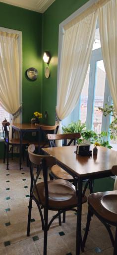 عکس کافه کتاب انتظار