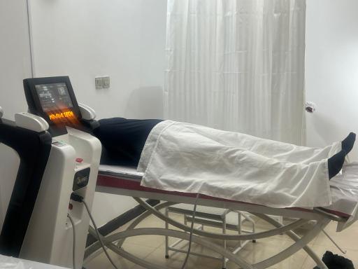 عکس دکتر انوشه بنان