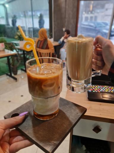 عکس سارله کافه