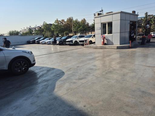 عکس تعمیرگاه تجارت بین الملل و نمایندگی کرمان خودرو کد ۱۷۷۶