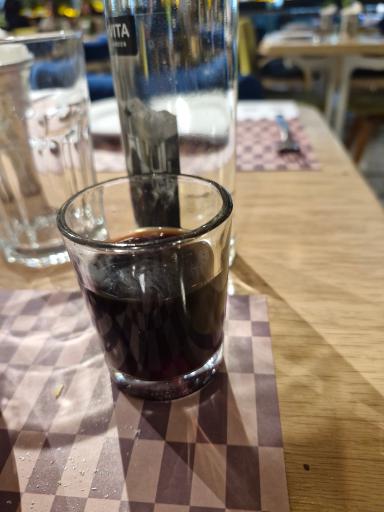 عکس رستوران گیلکی بهزاد