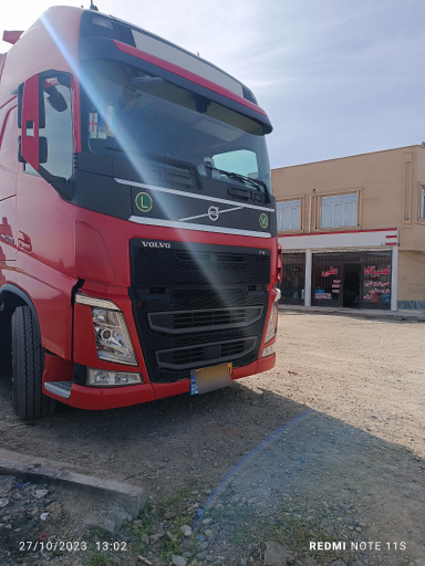 عکس تعمیرگاه تریلی علی