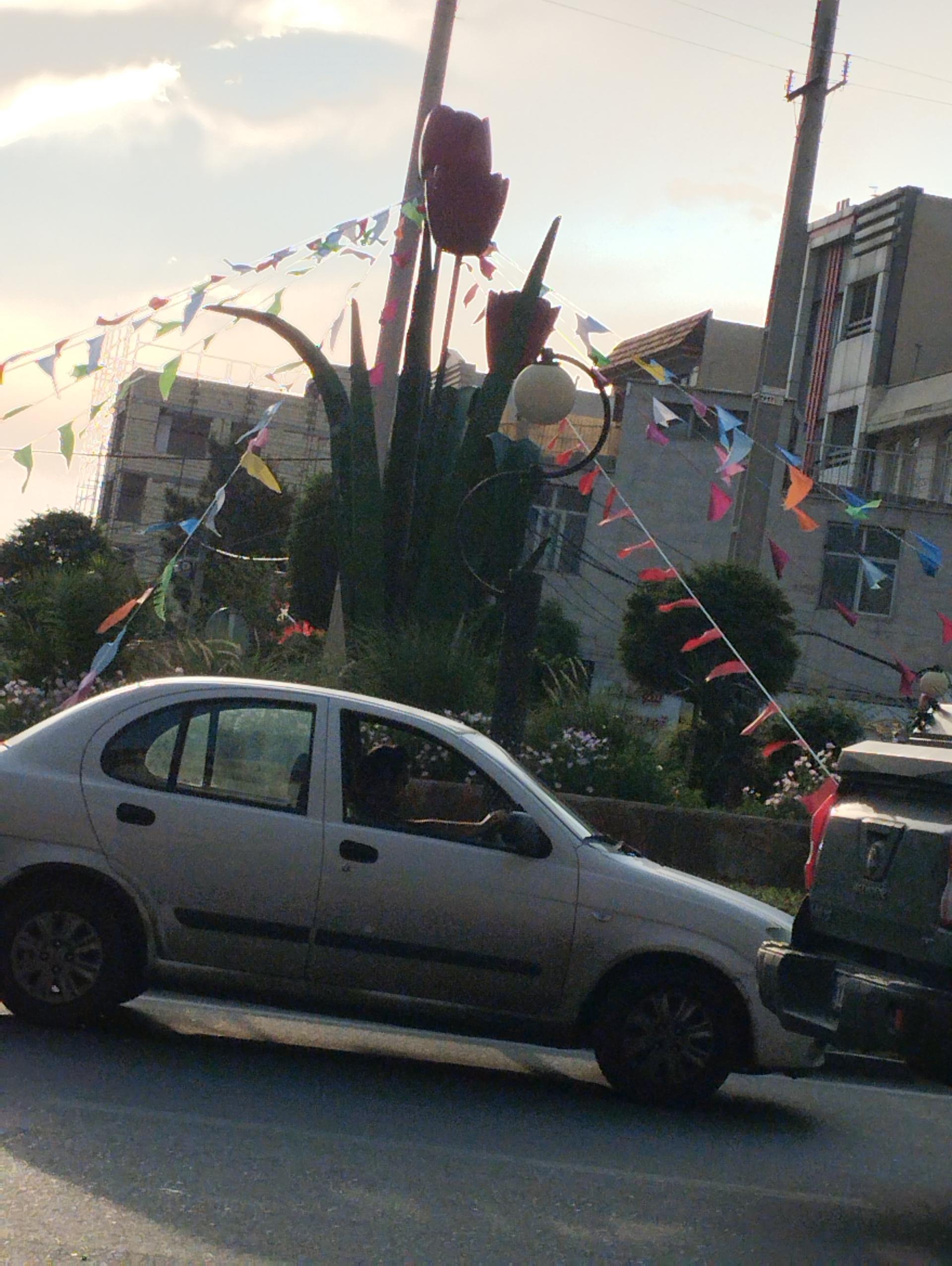 عکس میدان یکم